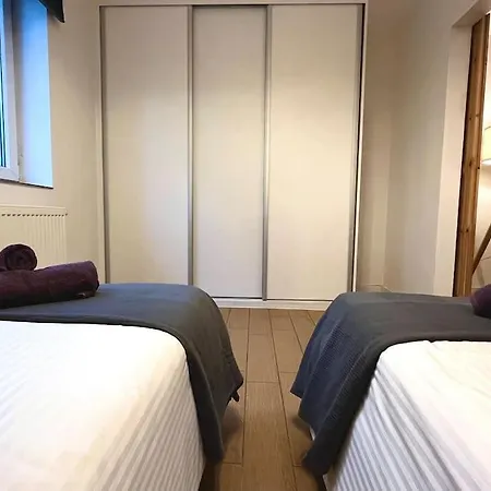 Caly Apartament Na Wylacznosc Z Samodzielnym Zameldowaniem Apartament