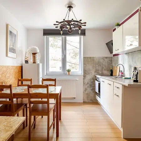 Caly Apartament Na Wylacznosc Z Samodzielnym Zameldowaniem Apartman